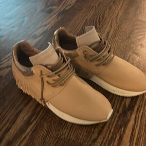 Esseutesse shoes size 10